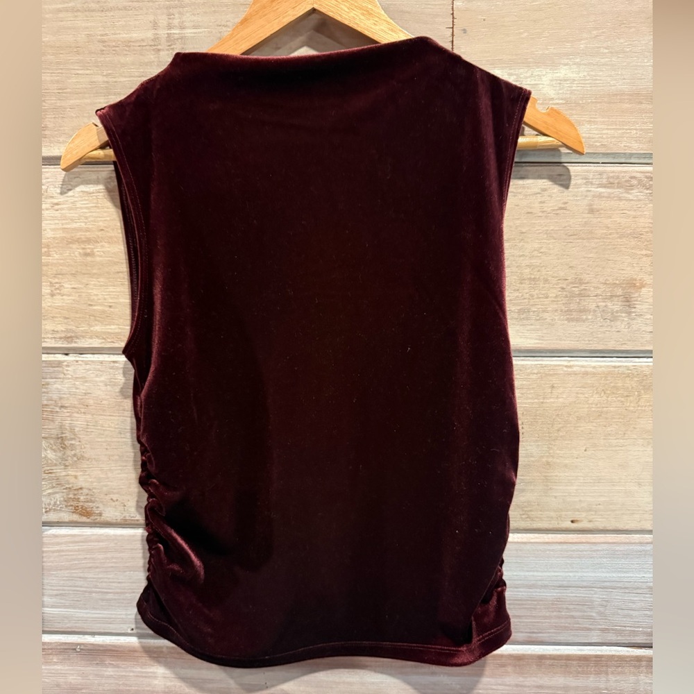 Old Navy Velvet Sleeveless Tank in Deep Wine Size Medium